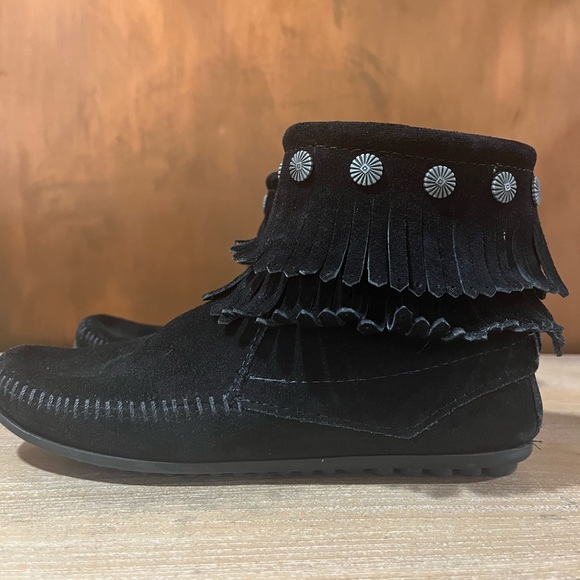 Minnetonka - Black Zip Western Bootie - Picture 5 of 5